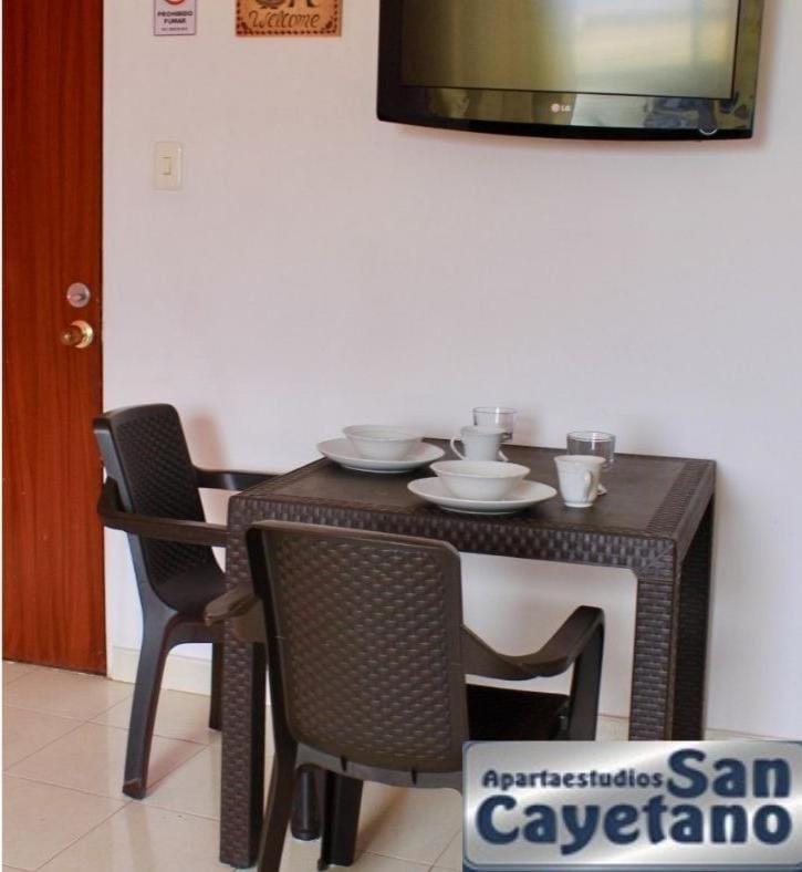 Apartaestudios San Cayetano Cali Exteriér fotografie